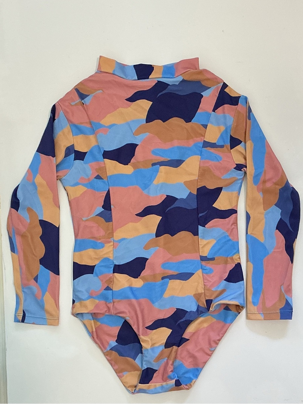 Issa de’ Mar Girls Long-Sleeve Camo One-Piece Surf Swimsuit Size XL NWOT